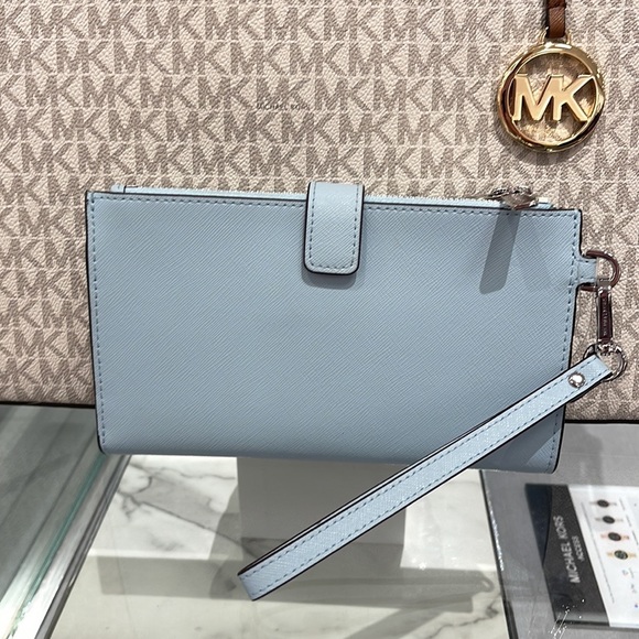 MICHAEL KORS LARGE DOUBLE ZIP WRISTLET WALLET PHONE CASE CLUTCH 
Vista Blue 
NWT - Picture 9 of 16